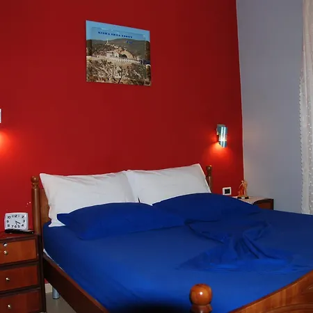 Alfred Apartment