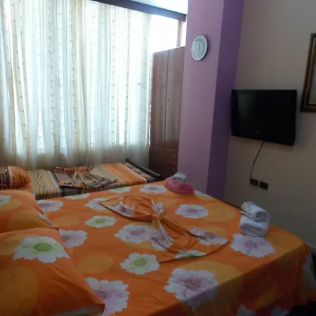 Alfred Apartment