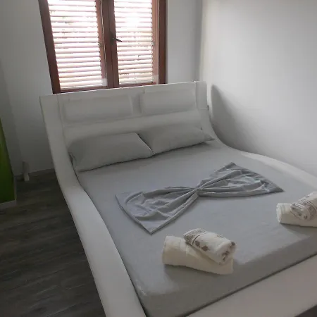 Alfred Apartmán Sarandë
