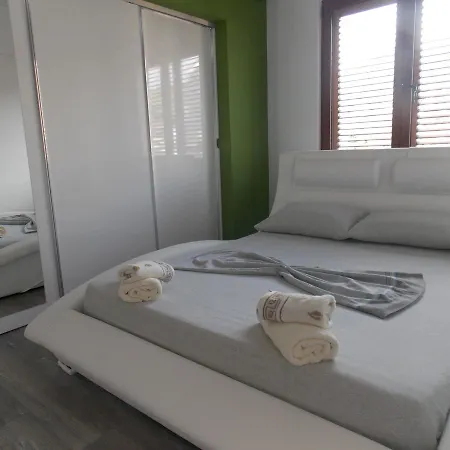 Apartmán Alfred Sarandë