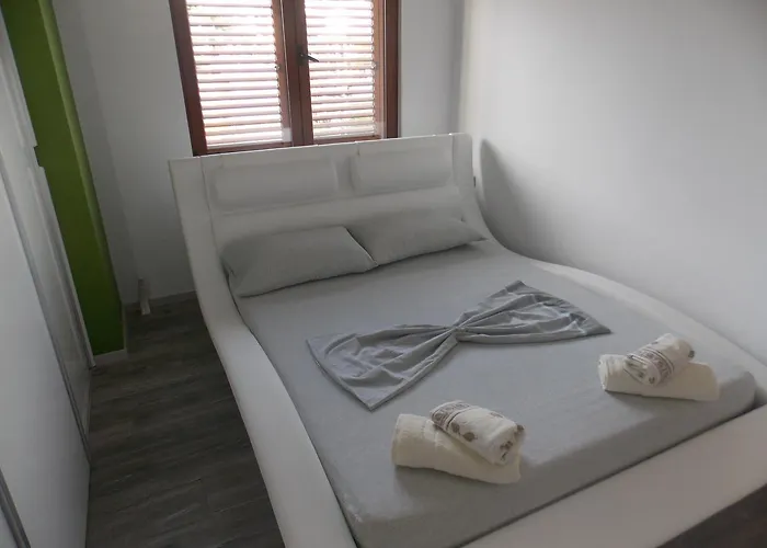 Alfred Apartment Sarande